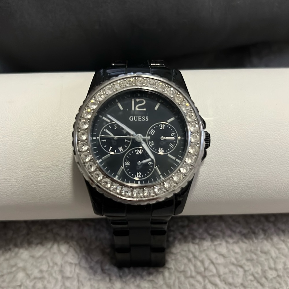 Black Guess Watch